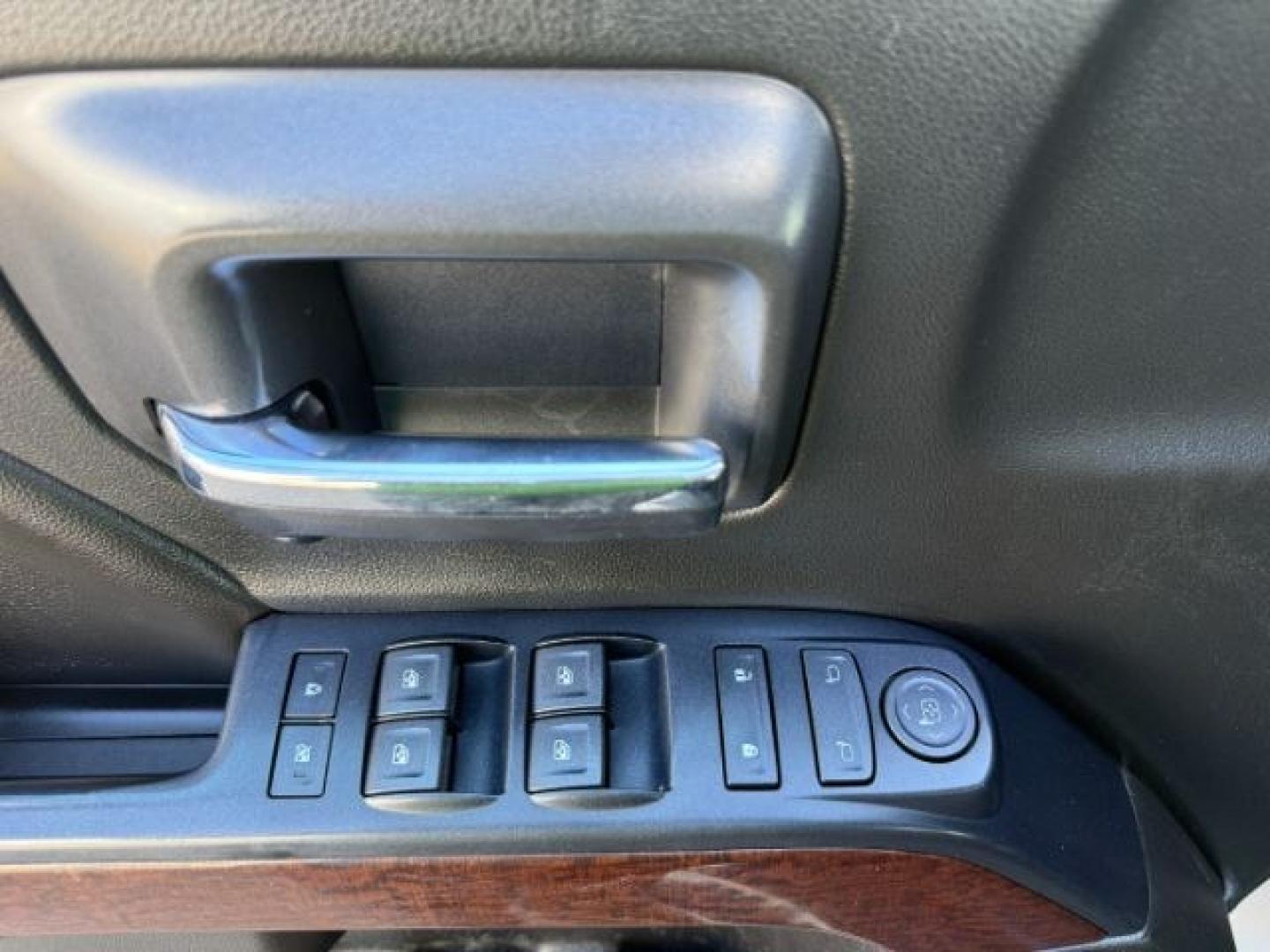 2018 Quicksilver Metallic /Jet Black GMC Sierra 1500 SLE (1GTV2MEC6JZ) with an 5.3L V8 VORTEC engine, AUTOMATIC transmission, located at 1235 N Woodruff Ave., Idaho Falls, 83401, (208) 523-1053, 43.507172, -112.000488 - At Timberline Auto, finding a great deal on your next vehicle is always easy! Our experienced sales staff goal is to help find you the right vehicle at the right price! Our knowledgeable finance department has options for almost any credit score. We offer extended service contract options to prot - Photo#44