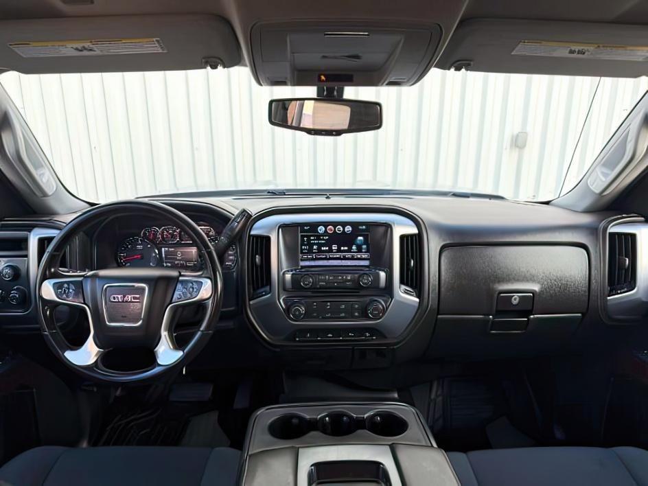 2018 Quicksilver Metallic /Jet Black GMC Sierra 1500 SLE (1GTV2MEC6JZ) with an 5.3L V8 VORTEC engine, AUTOMATIC transmission, located at 1235 N Woodruff Ave., Idaho Falls, 83401, (208) 523-1053, 43.507172, -112.000488 - At Timberline Auto, finding a great deal on your next vehicle is always easy! Our experienced sales staff goal is to help find you the right vehicle at the right price! Our knowledgeable finance department has options for almost any credit score. We offer extended service contract options to prot- Photo#21