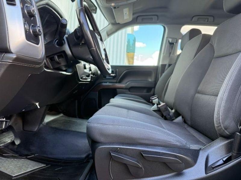 2018 Quicksilver Metallic /Jet Black GMC Sierra SLE (1GTV2MEC6JZ) with an V8, 5.3L engine, 6-speed automatic transmission, located at 1175 N Woodruff Ave, Idaho Falls, ID, 83401, 43.506901, -111.999657 - <b>Vehicle Details</b><br>Get ready to take command of the road in this rugged and refined pre-owned 2018 GMC Sierra 1500 SLE 4WD, now available in Idaho Falls, ID. Powered by a strong V8, 5.3L gasoline engine, this GMC Sierra delivers the capability, confidence, and performance drivers want in a fu- Photo#11