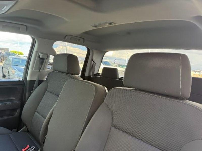2018 Quicksilver Metallic /Jet Black GMC Sierra SLE (1GTV2MEC6JZ) with an V8, 5.3L engine, 6-speed automatic transmission, located at 1175 N Woodruff Ave, Idaho Falls, ID, 83401, 43.506901, -111.999657 - <b>Vehicle Details</b><br>Get ready to take command of the road in this rugged and refined pre-owned 2018 GMC Sierra 1500 SLE 4WD, now available in Idaho Falls, ID. Powered by a strong V8, 5.3L gasoline engine, this GMC Sierra delivers the capability, confidence, and performance drivers want in a fu- Photo#19