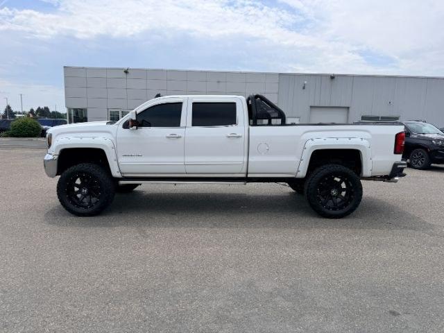 2015 WHITE /Jet Black GMC Sierra 3500HD (1GT422CG8FF) with an 60L V8 OHV 16V FFV engine, Automatic transmission, located at 1175 N Woodruff Ave, Idaho Falls, ID, 83401, 43.506901, -111.999657 - At Timberline Auto, finding a great deal on your next vehicle is always easy! Our experienced sales staff goal is to help find you the right vehicle at the right price! Our knowledgeable finance department has options for almost any credit score. We offer extended service contract options to prot- Photo#28