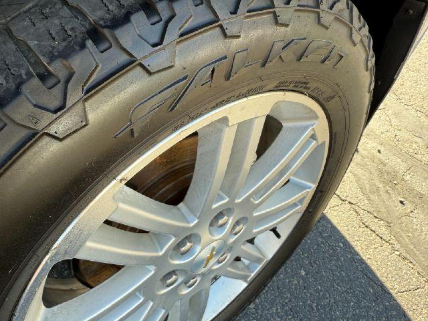 2015 Black Granite Metallic /Ebony Chevrolet Traverse (1GNKVGKD3FJ) with an 36L V-6 gasoline direct injection engine, Automatic transmission, located at 1175 N Woodruff Ave, Idaho Falls, ID, 83401, 43.506901, -111.999657 - At Timberline Auto, finding a great deal on your next vehicle is always easy! Our experienced sales staff's goal is to help find you the right vehicle at the right price! Our knowledgeable finance department has options for almost any credit score. We offer extended service contract options to prote - Photo#33