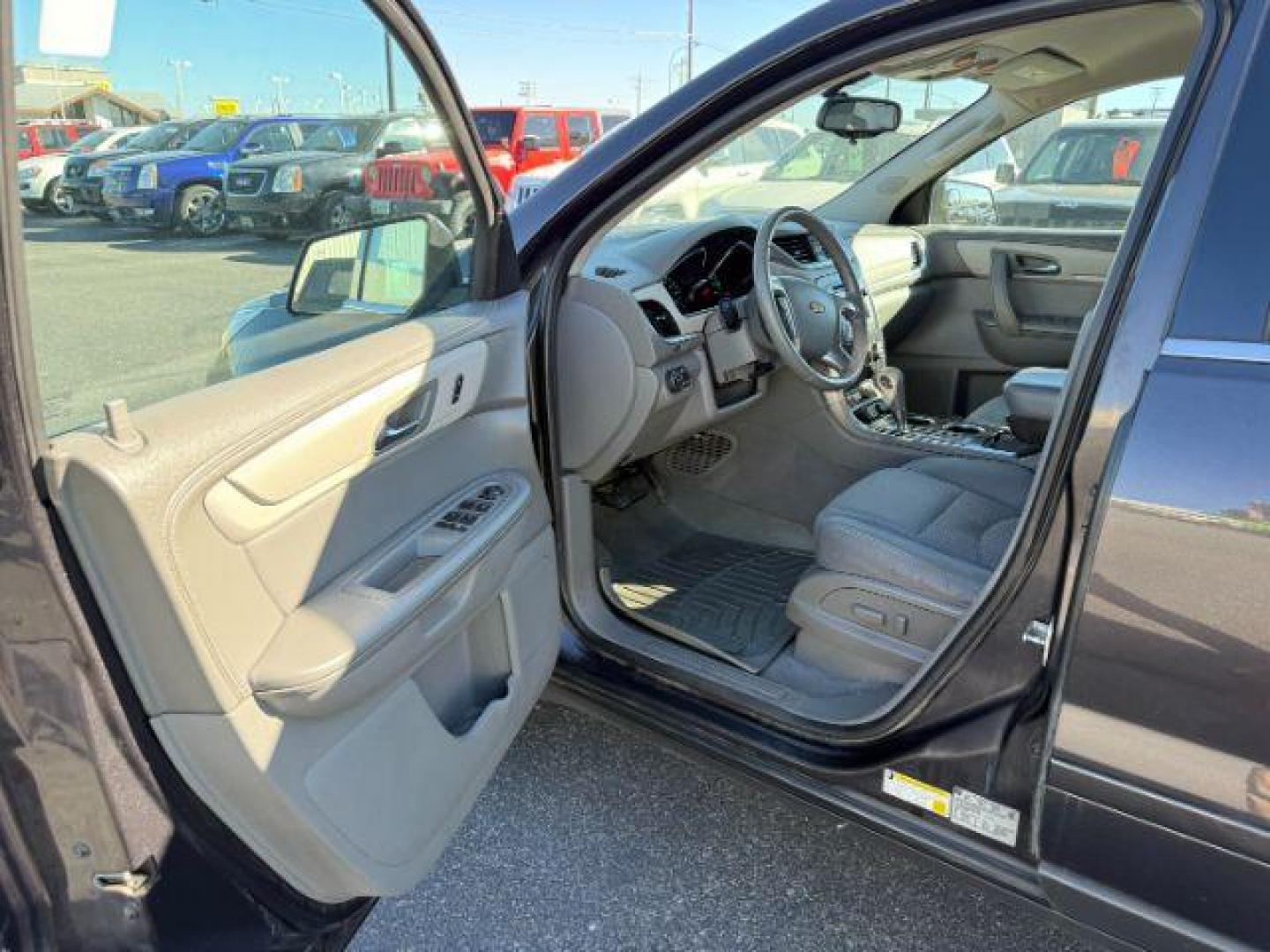 2015 Black Granite Metallic /Ebony Chevrolet Traverse (1GNKVGKD3FJ) with an 36L V-6 gasoline direct injection engine, Automatic transmission, located at 1175 N Woodruff Ave, Idaho Falls, ID, 83401, 43.506901, -111.999657 - At Timberline Auto, finding a great deal on your next vehicle is always easy! Our experienced sales staff's goal is to help find you the right vehicle at the right price! Our knowledgeable finance department has options for almost any credit score. We offer extended service contract options to prote - Photo#34