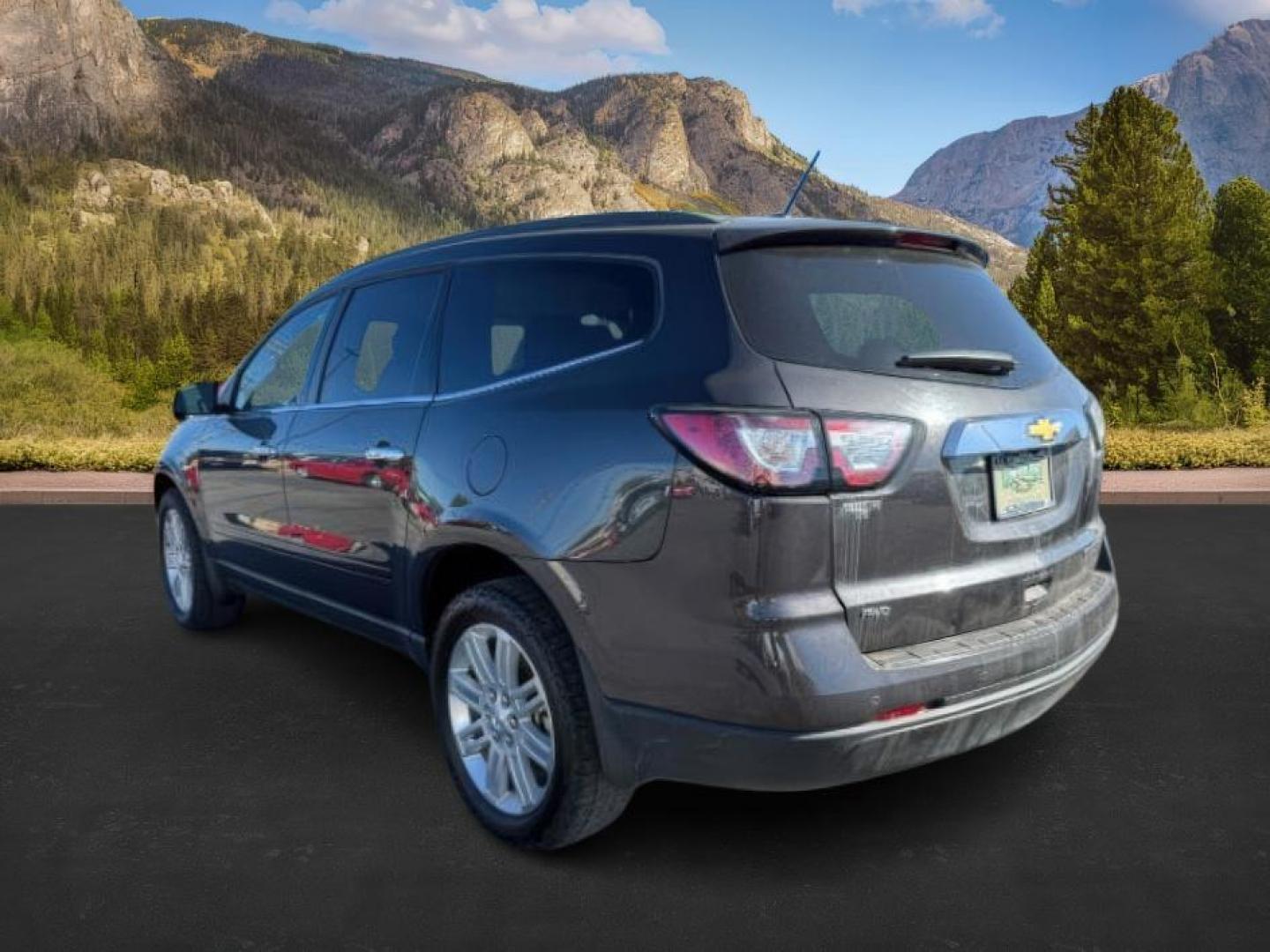 2015 Black Granite Metallic /Ebony Chevrolet Traverse (1GNKVGKD3FJ) with an 36L V-6 gasoline direct injection engine, Automatic transmission, located at 1175 N Woodruff Ave, Idaho Falls, ID, 83401, 43.506901, -111.999657 - At Timberline Auto, finding a great deal on your next vehicle is always easy! Our experienced sales staff's goal is to help find you the right vehicle at the right price! Our knowledgeable finance department has options for almost any credit score. We offer extended service contract options to prote - Photo#2