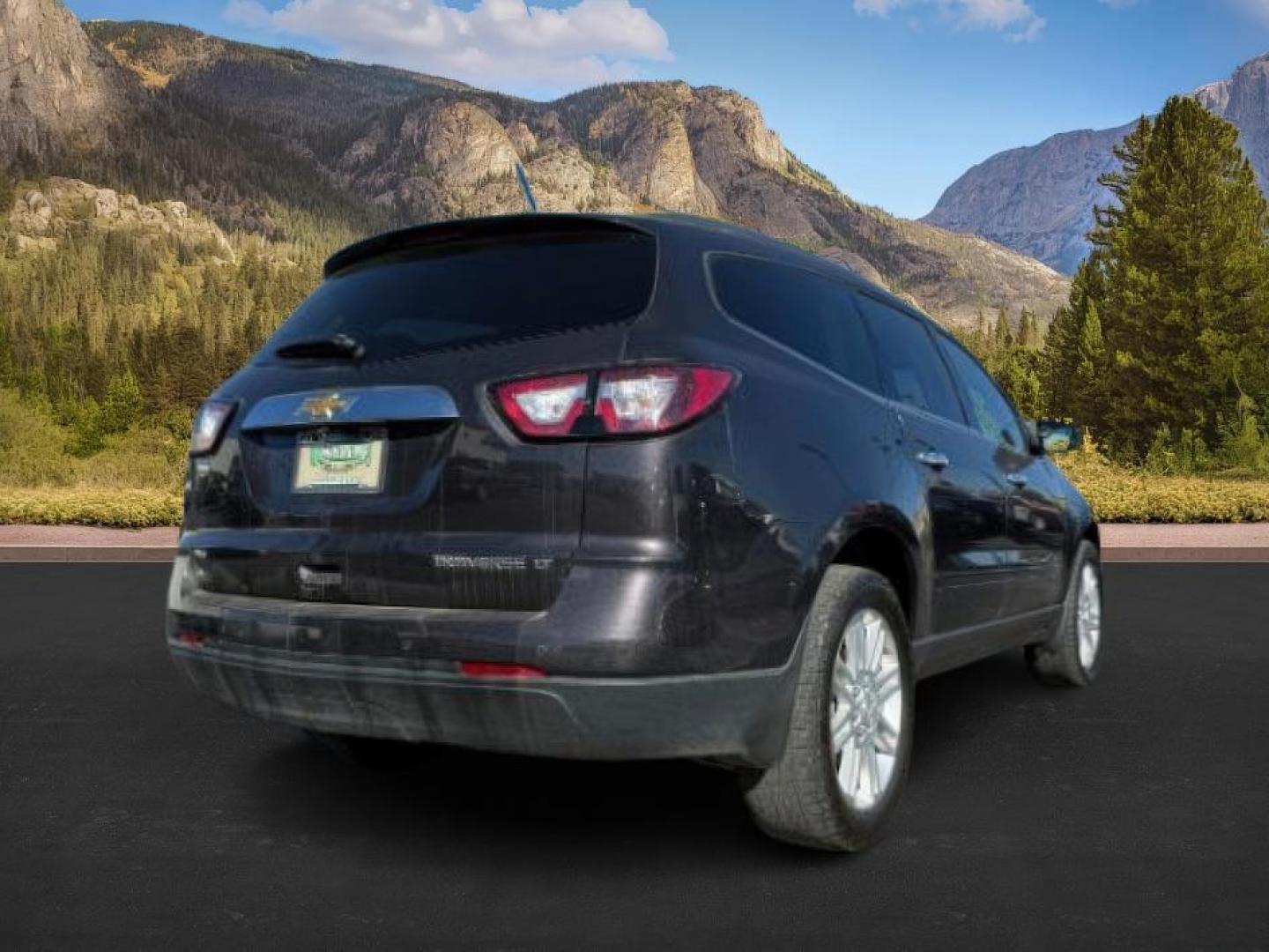 2015 Black Granite Metallic /Ebony Chevrolet Traverse (1GNKVGKD3FJ) with an 36L V-6 gasoline direct injection engine, Automatic transmission, located at 1175 N Woodruff Ave, Idaho Falls, ID, 83401, 43.506901, -111.999657 - At Timberline Auto, finding a great deal on your next vehicle is always easy! Our experienced sales staff's goal is to help find you the right vehicle at the right price! Our knowledgeable finance department has options for almost any credit score. We offer extended service contract options to prote - Photo#6