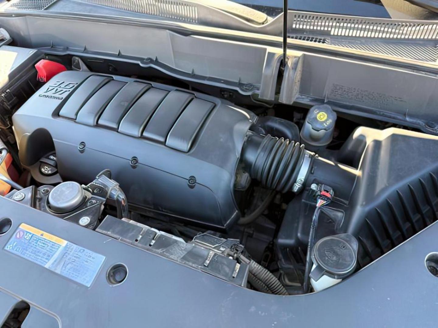 2015 Black Granite Metallic /Ebony Chevrolet Traverse (1GNKVGKD3FJ) with an 36L V-6 gasoline direct injection engine, Automatic transmission, located at 1175 N Woodruff Ave, Idaho Falls, ID, 83401, 43.506901, -111.999657 - At Timberline Auto, finding a great deal on your next vehicle is always easy! Our experienced sales staff's goal is to help find you the right vehicle at the right price! Our knowledgeable finance department has options for almost any credit score. We offer extended service contract options to prote - Photo#22