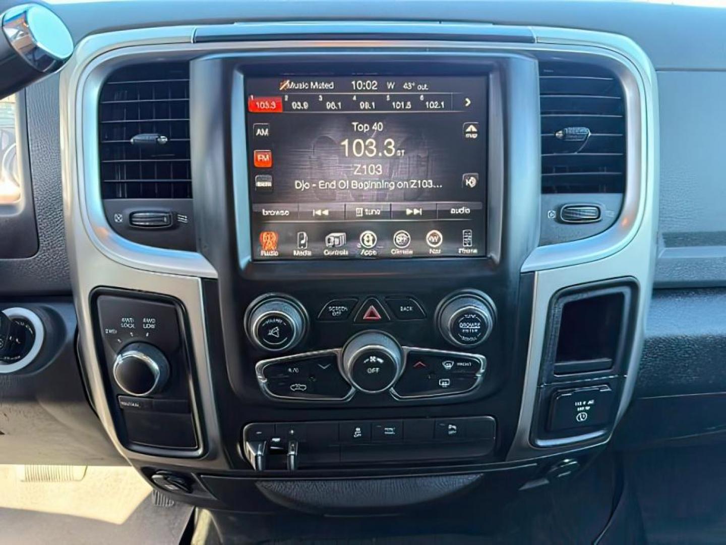 2014 GRAY /CLOTH Ram 2500 SLT (3C6UR5DJ8EG) with an 5.7 engine, AUTOMATIC transmission, located at 1235 N Woodruff Ave., Idaho Falls, 83401, (208) 523-1053, 43.507172, -112.000488 - At Timberline Auto, finding a great deal on your next vehicle is always easy! Our experienced sales staff's goal is to help find you the right vehicle at the right price! Our knowledgeable finance department has options for almost any credit score. We offer extended service contract options to prote - Photo#14