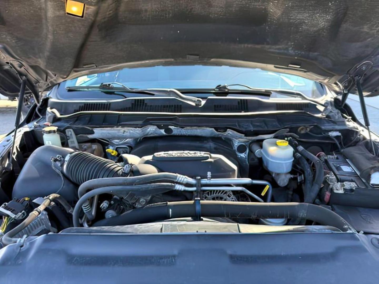 2014 GRAY /CLOTH Ram 2500 SLT (3C6UR5DJ8EG) with an 5.7 engine, AUTOMATIC transmission, located at 1235 N Woodruff Ave., Idaho Falls, 83401, (208) 523-1053, 43.507172, -112.000488 - At Timberline Auto, finding a great deal on your next vehicle is always easy! Our experienced sales staff's goal is to help find you the right vehicle at the right price! Our knowledgeable finance department has options for almost any credit score. We offer extended service contract options to prote - Photo#22