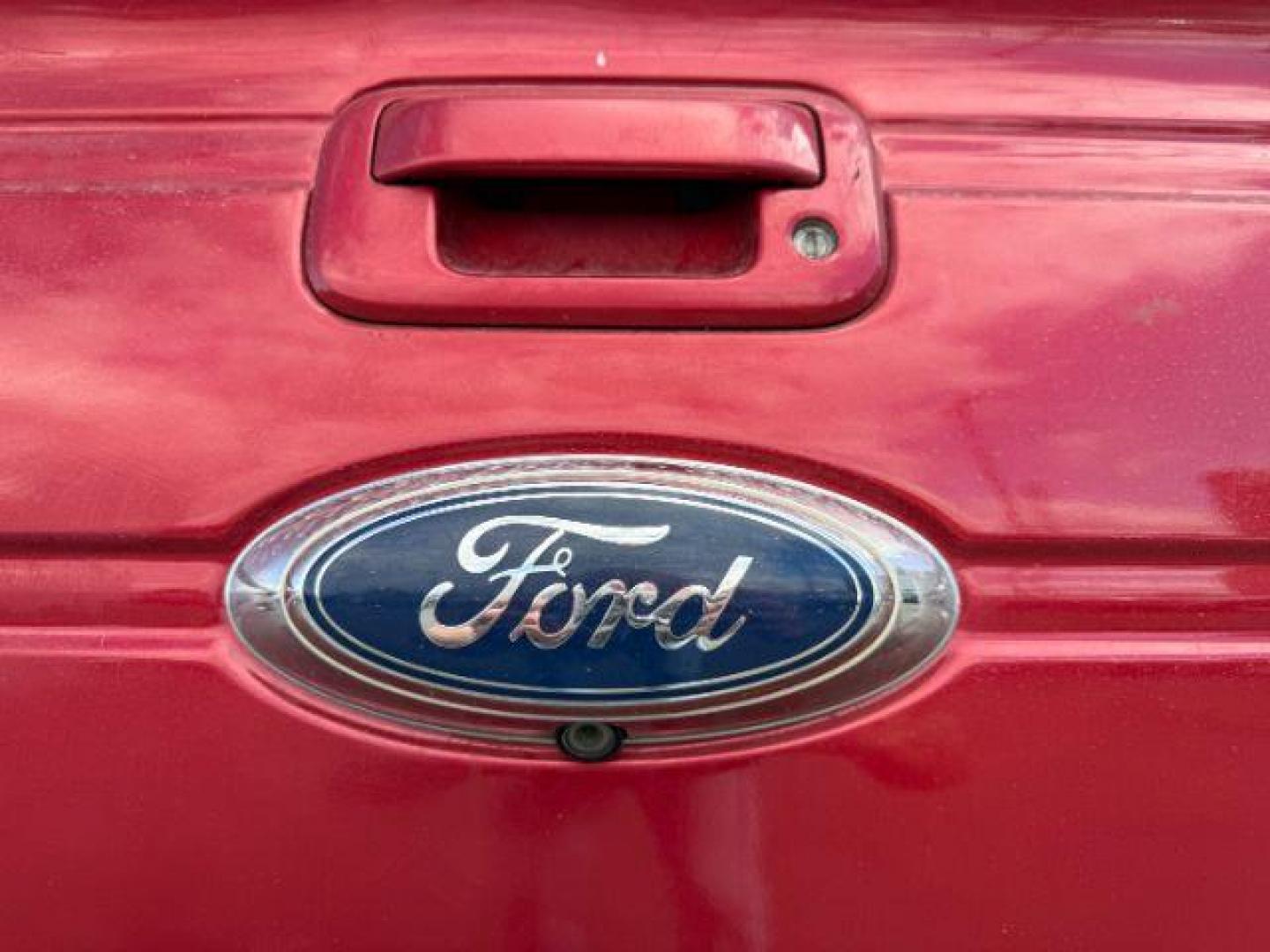 2012 RED /Black Leather Interior Ford F-150 FX4 SuperCab 6.5-ft. Bed 4WD (1FTFX1EF6CF) with an 5.0L V8 engine, 6-Speed Automatic transmission, located at 1235 N Woodruff Ave., Idaho Falls, 83401, (208) 523-1053, 43.507172, -112.000488 - Photo#4