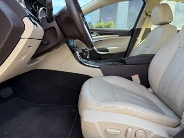 2011 BLACK /LEATHER Buick Regal CXL (W04GR5EC4B1) with an 2.4L I-4 port/direct injection engine, AUTOMATIC transmission, located at 1235 N Woodruff Ave., Idaho Falls, 83401, (208) 523-1053, 43.507172, -112.000488- Photo#34