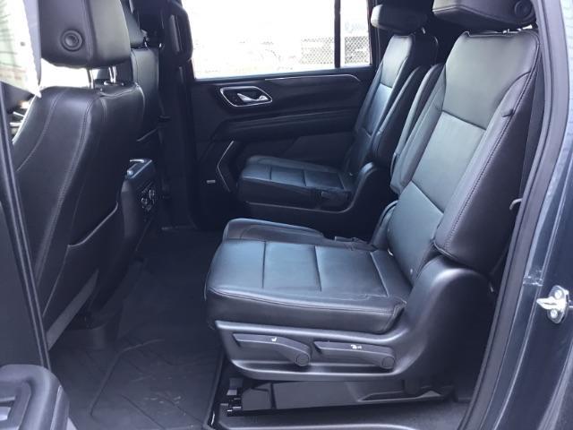 2021 GRAY /BLACK Chevrolet Suburban LT 4WD (1GNSKCKDXMR) with an 5.3L V8 OHV 16V engine, 10-Speed Automatic transmission, located at 1235 N Woodruff Ave., Idaho Falls, 83401, (208) 523-1053, 43.507172, -112.000488 - Hard to find late model Carry-All with low miles! It comes with heated seats, back up camera, parking sensors, collision avoidance, auto start/stop (to save on fuel), power folding mirrors, BOSE premium sound, and many, many more options! At Timberline Auto it is always easy to find a great deal - Photo#57