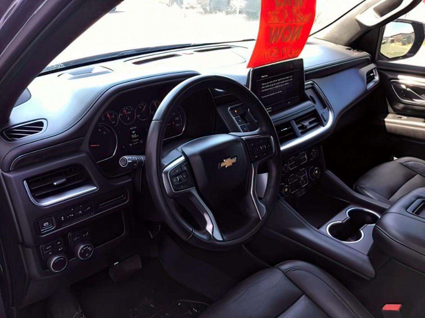 2021 GRAY /BLACK Chevrolet Suburban (1GNSKCKDXMR) with an 53L V8 OHV 16V engine, Automatic transmission, located at 1175 N Woodruff Ave, Idaho Falls, ID, 83401, 43.506901, -111.999657 - Hard to find late model Carry-All with low miles! It comes with heated seats, back up camera, parking sensors, collision avoidance, auto start/stop (to save on fuel), power folding mirrors, BOSE premium sound, and many, many more options! At Timberline Auto it is always easy to find a great deal - Photo#11