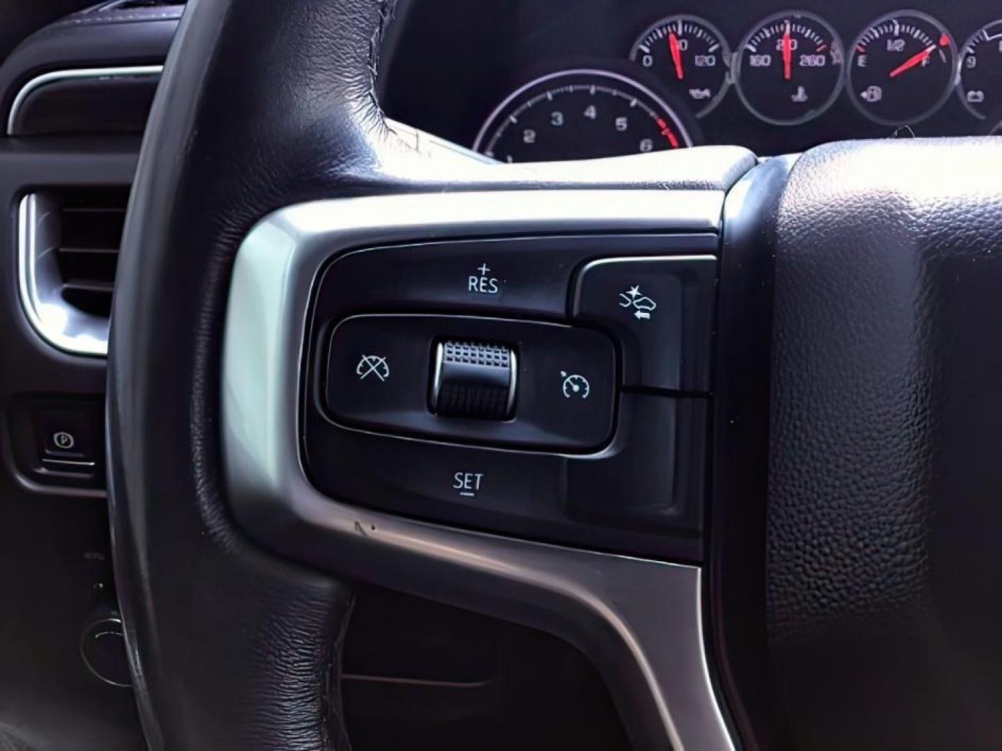 2021 GRAY /BLACK Chevrolet Suburban (1GNSKCKDXMR) with an 53L V8 OHV 16V engine, Automatic transmission, located at 1175 N Woodruff Ave, Idaho Falls, ID, 83401, 43.506901, -111.999657 - Hard to find late model Carry-All with low miles! It comes with heated seats, back up camera, parking sensors, collision avoidance, auto start/stop (to save on fuel), power folding mirrors, BOSE premium sound, and many, many more options! At Timberline Auto it is always easy to find a great deal - Photo#35