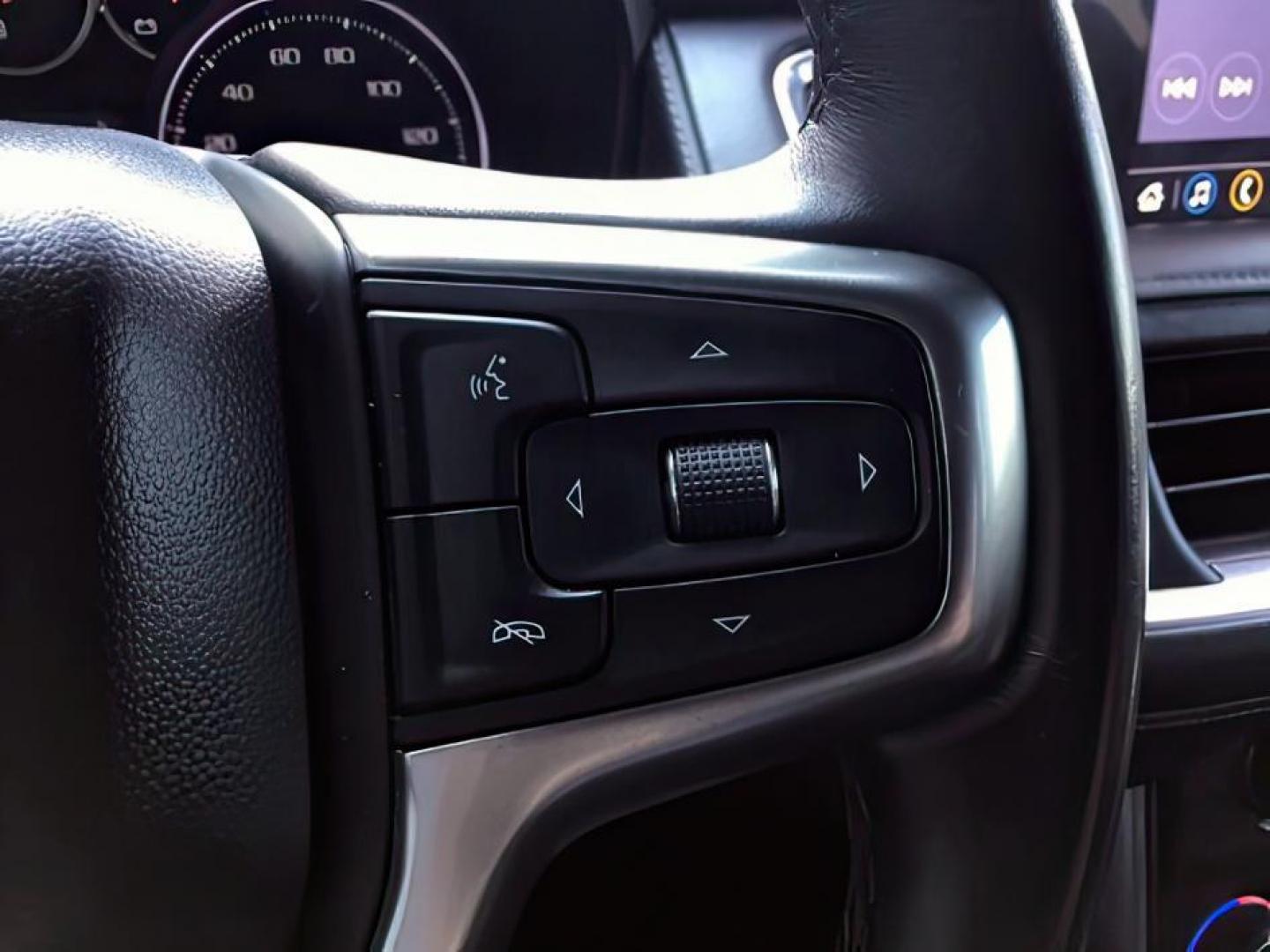 2021 GRAY /BLACK Chevrolet Suburban (1GNSKCKDXMR) with an 53L V8 OHV 16V engine, Automatic transmission, located at 1175 N Woodruff Ave, Idaho Falls, ID, 83401, 43.506901, -111.999657 - Hard to find late model Carry-All with low miles! It comes with heated seats, back up camera, parking sensors, collision avoidance, auto start/stop (to save on fuel), power folding mirrors, BOSE premium sound, and many, many more options! At Timberline Auto it is always easy to find a great deal - Photo#36