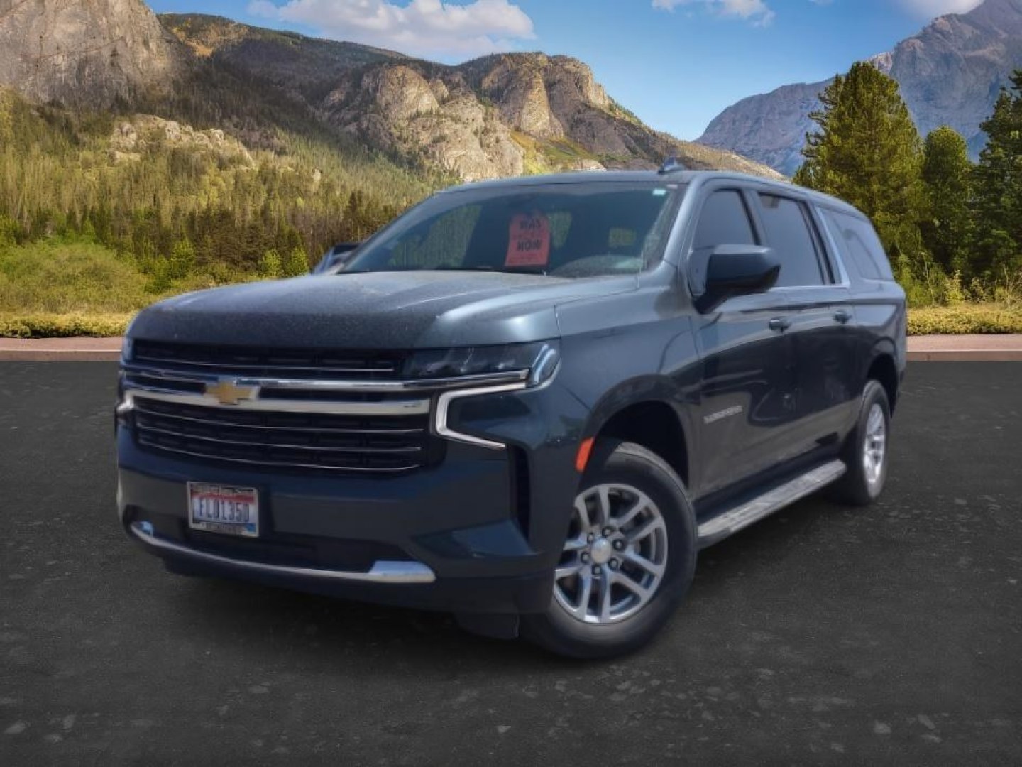 2021 GRAY /BLACK Chevrolet Suburban LT 4WD (1GNSKCKDXMR) with an 5.3L V8 OHV 16V engine, 10-Speed Automatic transmission, located at 1235 N Woodruff Ave., Idaho Falls, 83401, (208) 523-1053, 43.507172, -112.000488 - Hard to find late model Carry-All with low miles! It comes with heated seats, back up camera, parking sensors, collision avoidance, auto start/stop (to save on fuel), power folding mirrors, BOSE premium sound, and many, many more options! At Timberline Auto it is always easy to find a great deal - Photo#1