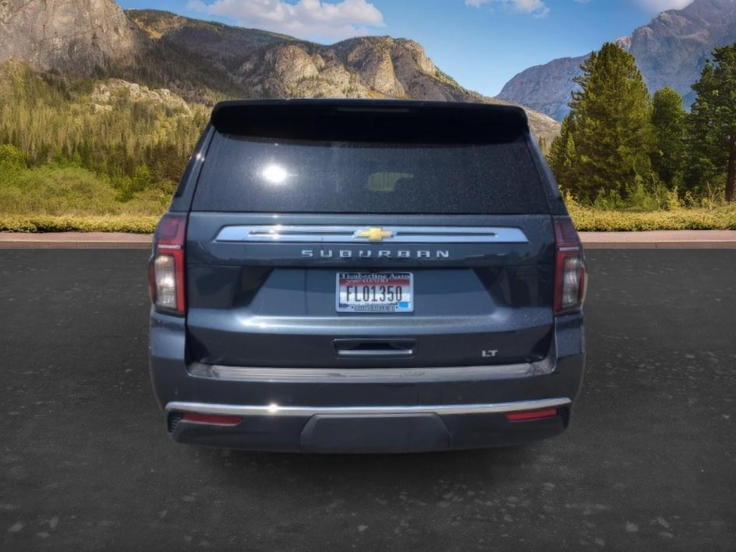 2021 GRAY /BLACK Chevrolet Suburban LT 4WD (1GNSKCKDXMR) with an 5.3L V8 OHV 16V engine, 10-Speed Automatic transmission, located at 1235 N Woodruff Ave., Idaho Falls, 83401, (208) 523-1053, 43.507172, -112.000488 - Hard to find late model Carry-All with low miles! It comes with heated seats, back up camera, parking sensors, collision avoidance, auto start/stop (to save on fuel), power folding mirrors, BOSE premium sound, and many, many more options! At Timberline Auto it is always easy to find a great deal - Photo#4