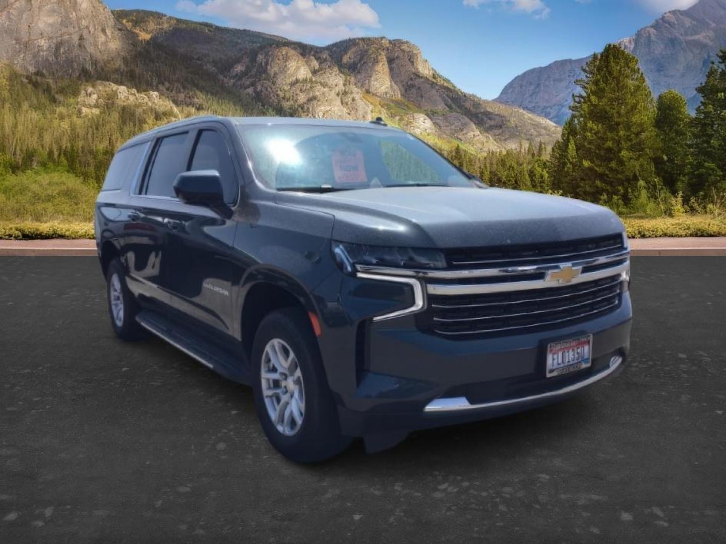 2021 GRAY /BLACK Chevrolet Suburban LT 4WD (1GNSKCKDXMR) with an 5.3L V8 OHV 16V engine, 10-Speed Automatic transmission, located at 1235 N Woodruff Ave., Idaho Falls, 83401, (208) 523-1053, 43.507172, -112.000488 - Hard to find late model Carry-All with low miles! It comes with heated seats, back up camera, parking sensors, collision avoidance, auto start/stop (to save on fuel), power folding mirrors, BOSE premium sound, and many, many more options! At Timberline Auto it is always easy to find a great deal - Photo#7