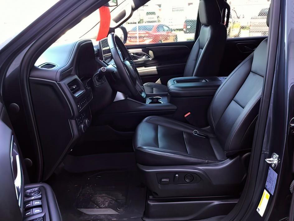 2021 GRAY /BLACK Chevrolet Suburban LT 4WD (1GNSKCKDXMR) with an 5.3L V8 OHV 16V engine, 10-Speed Automatic transmission, located at 1235 N Woodruff Ave., Idaho Falls, 83401, (208) 523-1053, 43.507172, -112.000488 - Hard to find late model Carry-All with low miles! It comes with heated seats, back up camera, parking sensors, collision avoidance, auto start/stop (to save on fuel), power folding mirrors, BOSE premium sound, and many, many more options! At Timberline Auto it is always easy to find a great deal - Photo#10