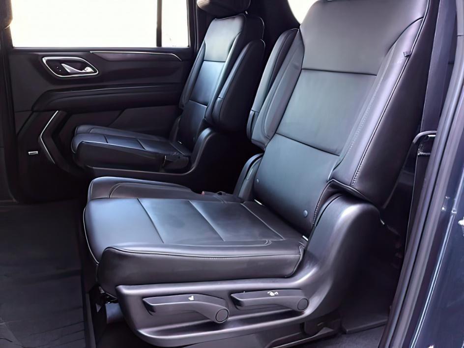 2021 GRAY /BLACK Chevrolet Suburban LT 4WD (1GNSKCKDXMR) with an 5.3L V8 OHV 16V engine, 10-Speed Automatic transmission, located at 1235 N Woodruff Ave., Idaho Falls, 83401, (208) 523-1053, 43.507172, -112.000488 - Hard to find late model Carry-All with low miles! It comes with heated seats, back up camera, parking sensors, collision avoidance, auto start/stop (to save on fuel), power folding mirrors, BOSE premium sound, and many, many more options! At Timberline Auto it is always easy to find a great deal - Photo#15