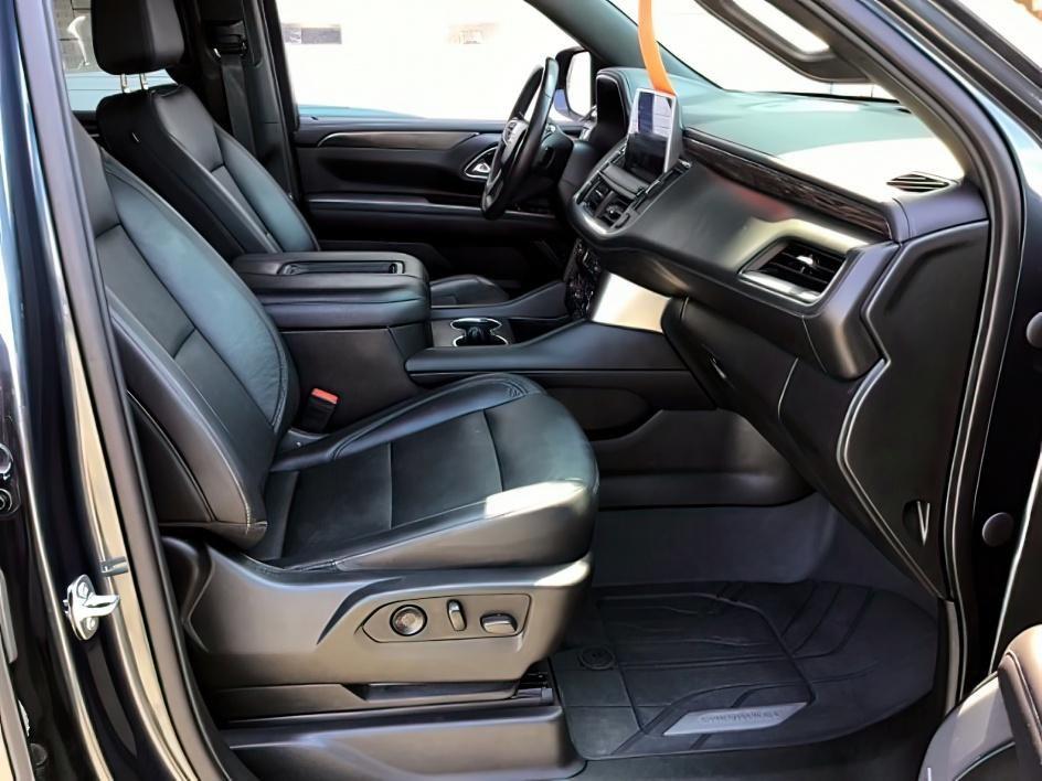 2021 GRAY /BLACK Chevrolet Suburban LT 4WD (1GNSKCKDXMR) with an 5.3L V8 OHV 16V engine, 10-Speed Automatic transmission, located at 1235 N Woodruff Ave., Idaho Falls, 83401, (208) 523-1053, 43.507172, -112.000488 - Hard to find late model Carry-All with low miles! It comes with heated seats, back up camera, parking sensors, collision avoidance, auto start/stop (to save on fuel), power folding mirrors, BOSE premium sound, and many, many more options! At Timberline Auto it is always easy to find a great deal - Photo#24
