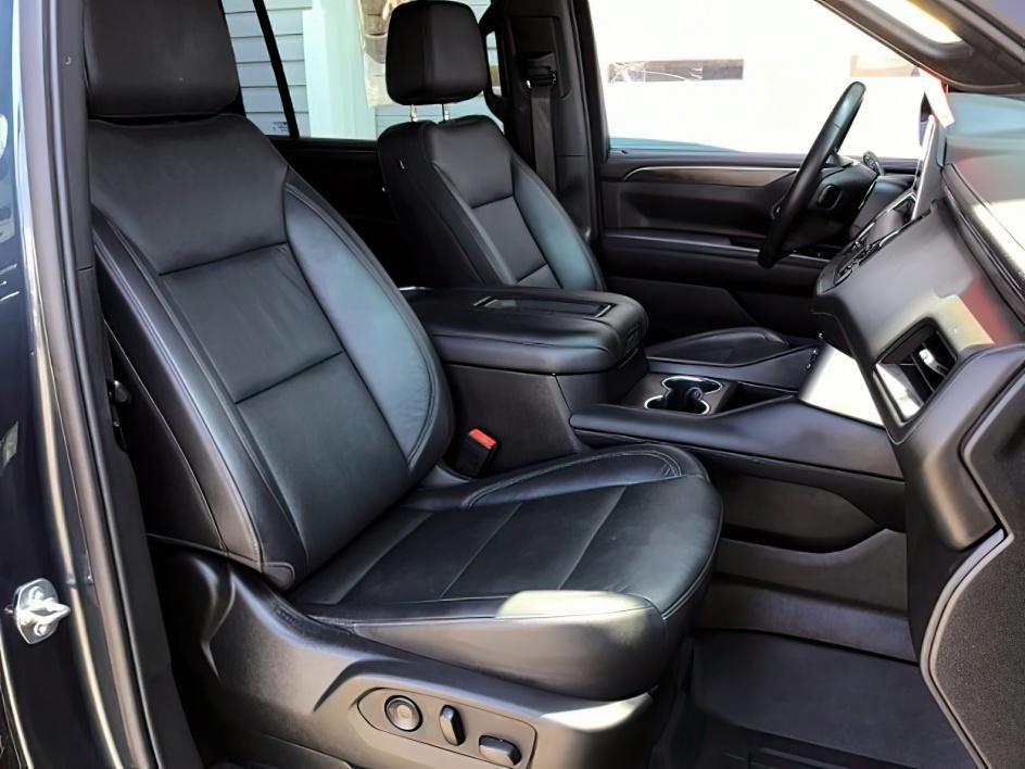 2021 GRAY /BLACK Chevrolet Suburban LT 4WD (1GNSKCKDXMR) with an 5.3L V8 OHV 16V engine, 10-Speed Automatic transmission, located at 1235 N Woodruff Ave., Idaho Falls, 83401, (208) 523-1053, 43.507172, -112.000488 - Hard to find late model Carry-All with low miles! It comes with heated seats, back up camera, parking sensors, collision avoidance, auto start/stop (to save on fuel), power folding mirrors, BOSE premium sound, and many, many more options! At Timberline Auto it is always easy to find a great deal - Photo#25