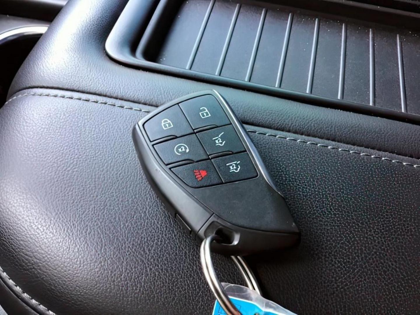 2021 GRAY /BLACK Chevrolet Suburban LT 4WD (1GNSKCKDXMR) with an 5.3L V8 OHV 16V engine, 10-Speed Automatic transmission, located at 1235 N Woodruff Ave., Idaho Falls, 83401, (208) 523-1053, 43.507172, -112.000488 - Hard to find late model Carry-All with low miles! It comes with heated seats, back up camera, parking sensors, collision avoidance, auto start/stop (to save on fuel), power folding mirrors, BOSE premium sound, and many, many more options! At Timberline Auto it is always easy to find a great deal - Photo#34