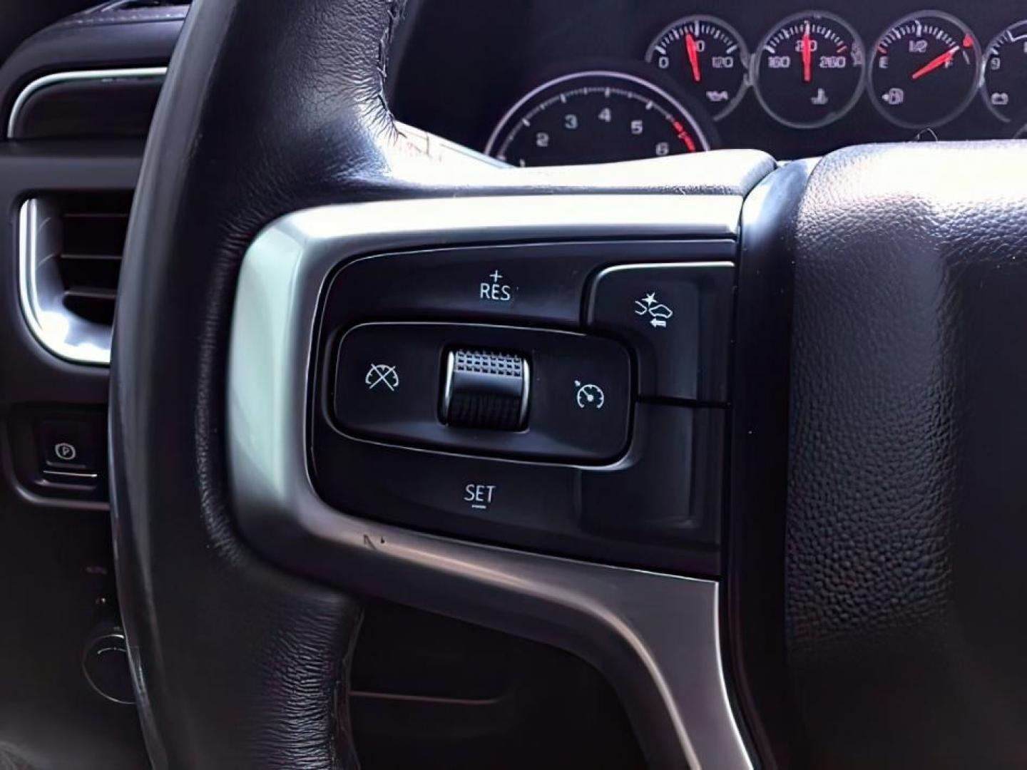 2021 GRAY /BLACK Chevrolet Suburban LT 4WD (1GNSKCKDXMR) with an 5.3L V8 OHV 16V engine, 10-Speed Automatic transmission, located at 1235 N Woodruff Ave., Idaho Falls, 83401, (208) 523-1053, 43.507172, -112.000488 - Hard to find late model Carry-All with low miles! It comes with heated seats, back up camera, parking sensors, collision avoidance, auto start/stop (to save on fuel), power folding mirrors, BOSE premium sound, and many, many more options! At Timberline Auto it is always easy to find a great deal - Photo#35