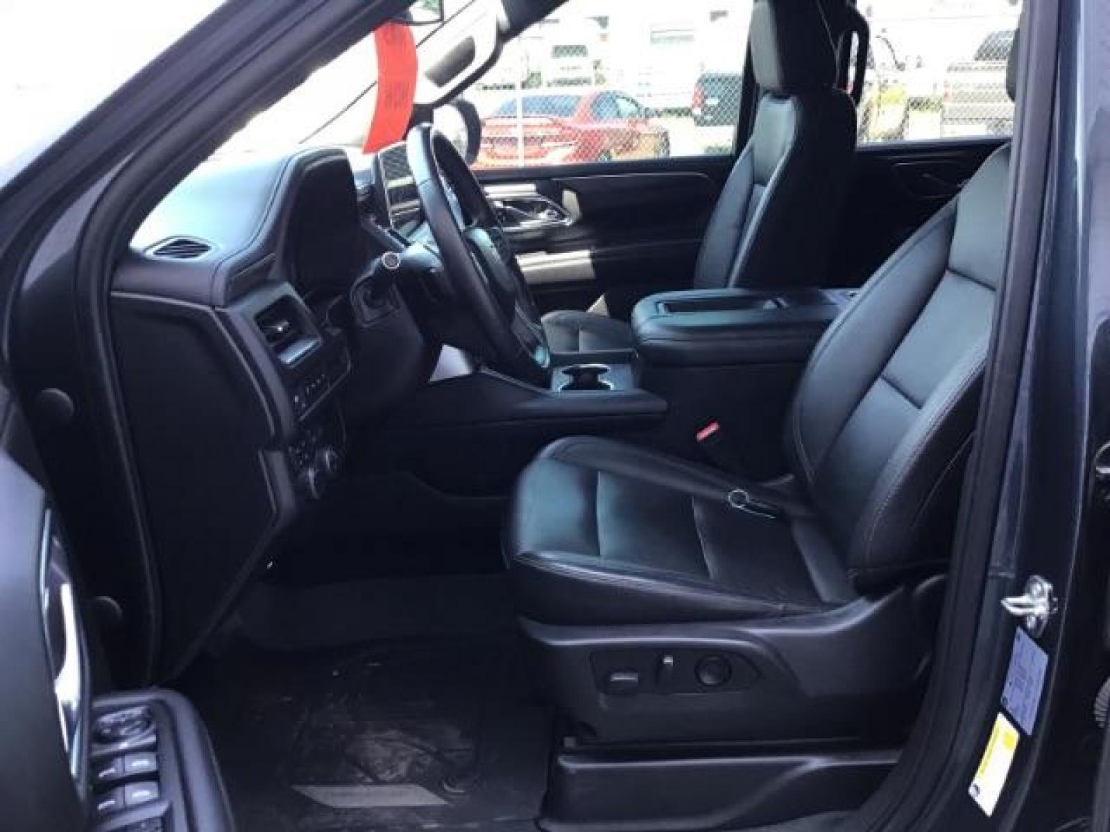 2021 GRAY /BLACK Chevrolet Suburban LT 4WD (1GNSKCKDXMR) with an 5.3L V8 OHV 16V engine, 10-Speed Automatic transmission, located at 1235 N Woodruff Ave., Idaho Falls, 83401, (208) 523-1053, 43.507172, -112.000488 - Photo #10