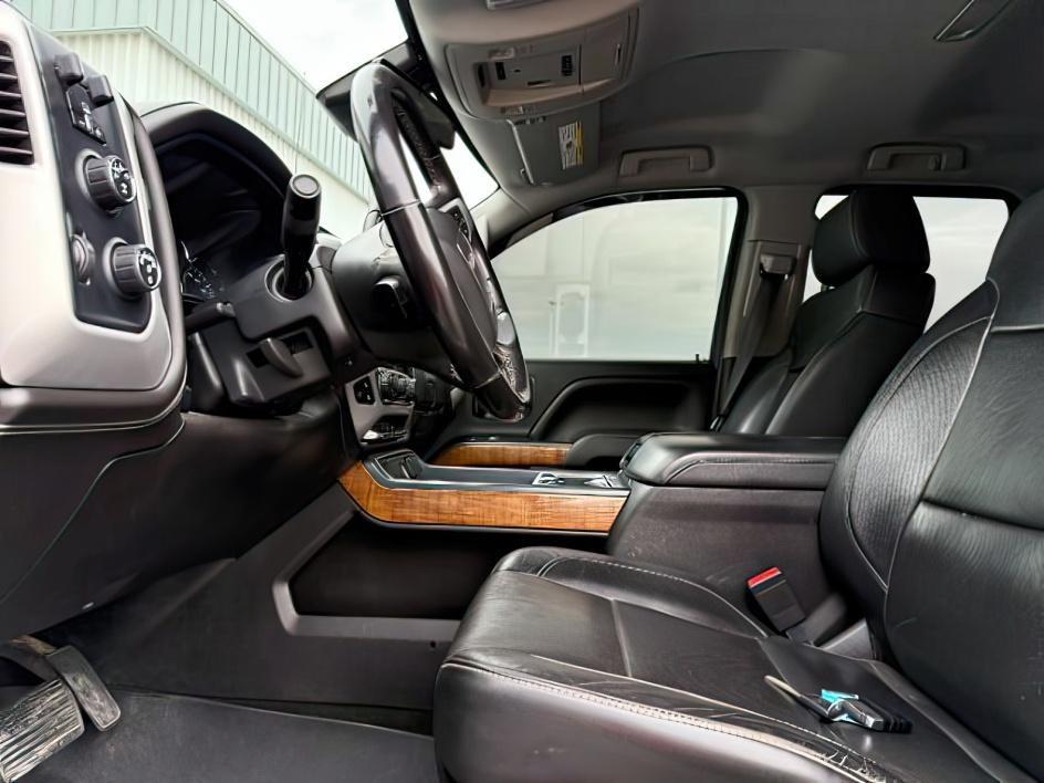 2014 SILVER /LEATHER GMC Sierra 1500 (1GTV2VECXEZ) with an 53 VORTEC engine, Automatic transmission, located at 1175 N Woodruff Ave, Idaho Falls, ID, 83401, 43.506901, -111.999657 - At Timberline Auto, finding a great deal on your next vehicle is always easy! Our experienced sales staff's goal is to help find you the right vehicle at the right price! Our knowledgeable finance department has options for almost any credit score. We offer extended service contract options to prote - Photo#14