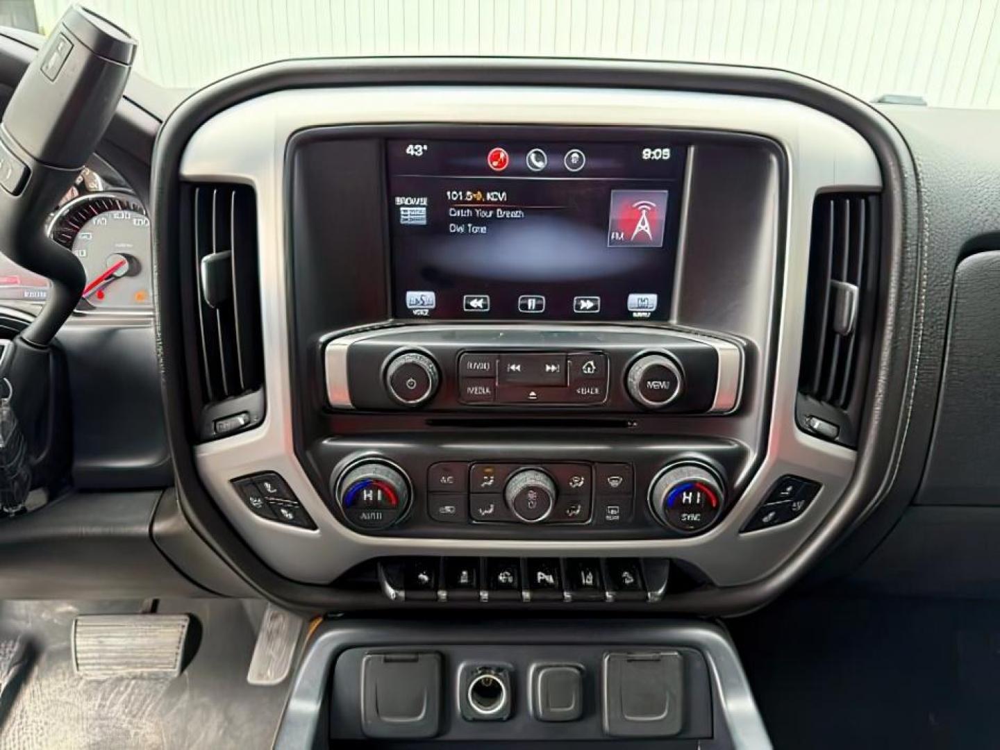 2014 SILVER /LEATHER GMC Sierra 1500 (1GTV2VECXEZ) with an 53 VORTEC engine, Automatic transmission, located at 1175 N Woodruff Ave, Idaho Falls, ID, 83401, 43.506901, -111.999657 - At Timberline Auto, finding a great deal on your next vehicle is always easy! Our experienced sales staff's goal is to help find you the right vehicle at the right price! Our knowledgeable finance department has options for almost any credit score. We offer extended service contract options to prote - Photo#17