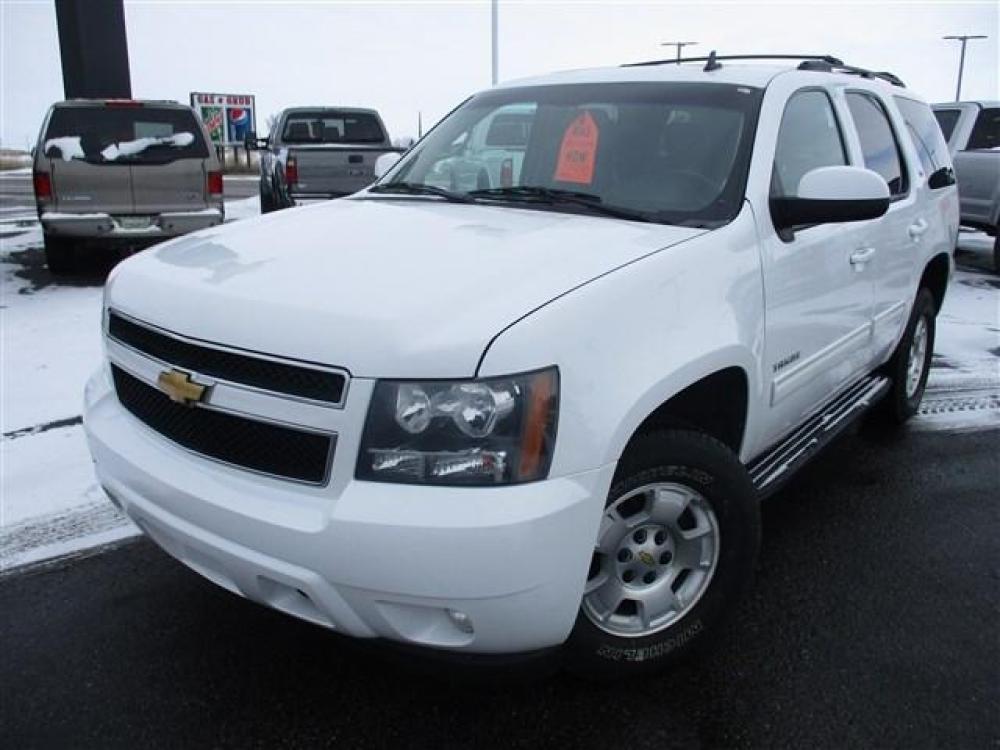 2012 WHITE /BLACK CHEVROLET TAHOE LT (1GNSKBE00CR) with an 8 engine, Automatic transmission, located at 1580 E Lincoln Rd, Idaho Falls, ID, 83401, (208) 523-4000, 0.000000, 0.000000 - Photo #1
