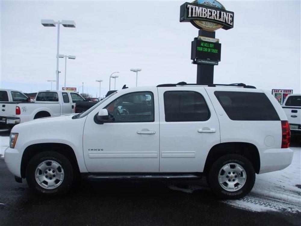 2012 WHITE /BLACK CHEVROLET TAHOE LT (1GNSKBE00CR) with an 8 engine, Automatic transmission, located at 1580 E Lincoln Rd, Idaho Falls, ID, 83401, (208) 523-4000, 0.000000, 0.000000 - Photo #3