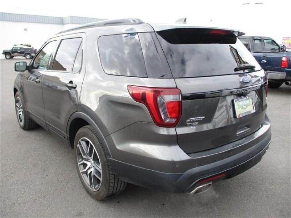 2017 GRAY /BLACK FORD EXPLORER SPORT (1FM5K8GT7HG) with an 6 engine, Automatic transmission, located at 1580 E Lincoln Rd, Idaho Falls, ID, 83401, (208) 523-4000, 0.000000, 0.000000 - Photo #4