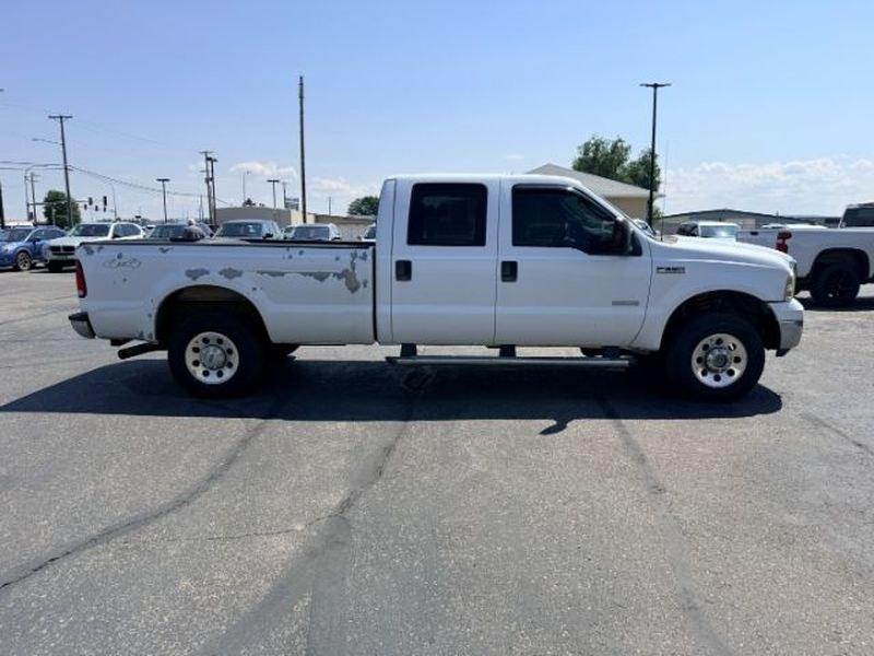 2006 Oxford White Clearcoat /Medium Flint Ford F-250 XLT (1FTSW21P56E) with an V8, 6.0L engine, 5-speed automatic transmission, located at 1175 N Woodruff Ave, Idaho Falls, ID, 83401, 43.506901, -111.999657 - <b>Vehicle Details</b><br>This 2006 Ford F-250 Super Duty XL XLT LARIAT is a rugged heavy-duty pickup built for serious towing, hauling, and everyday confidence. Equipped with 4WD and a V8 6.0L Diesel engine, this Super Duty delivers the power and capability drivers expect from a proven Ford truck.- Photo#5