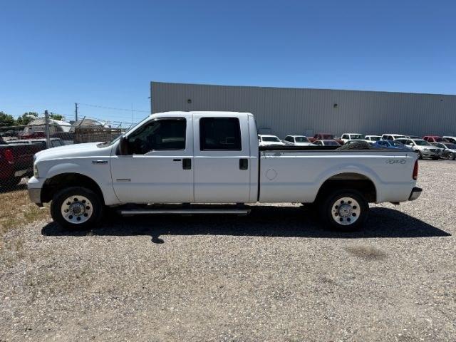2006 WHITE /Medium Flint Ford F-250 (1FTSW21P56E) with an Powerstroke 6L V-8 diesel direct injection engine, Automatic transmission, located at 1175 N Woodruff Ave, Idaho Falls, ID, 83401, 43.506901, -111.999657 - At Timberline Auto, finding a great deal on your next vehicle is always easy! Our experienced sales staff goal is to help find you the right vehicle at the right price! Our knowledgeable finance department has options for almost any credit score. We offer extended service contract options to prot - Photo#0