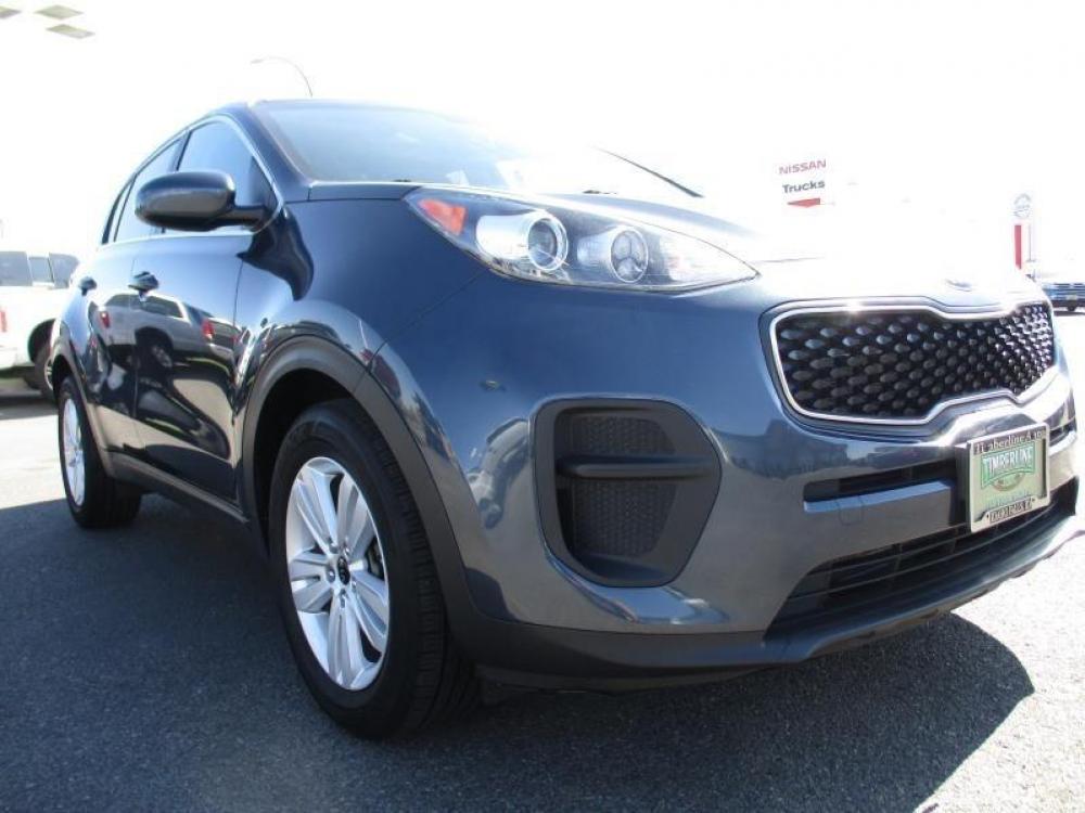 2018 BLUE /GREY KIA SPORTAGE LX (KNDPM3AC0J7) with an 4 engine, Automatic transmission, located at 1580 E Lincoln Rd, Idaho Falls, ID, 83401, (208) 523-4000, 0.000000, 0.000000 - 2.4L 4C- WAGON- 4WD- DRIVEN 39,987 MILES- CLOTH INTERIOR. At Timberline Auto it is always easy to find a great deal for a great vehicle. We pride ourselves on our ability to go the extra mile. With our exprerienced sales team we will be able to find you the right rig here on our lot or we can t - Photo #9