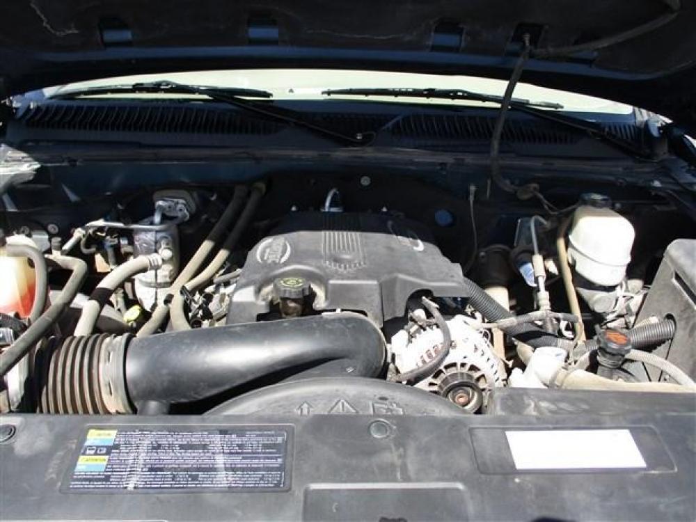2002 BLUE /TAN GMC SIERRA 2500 SLE (1GTHK29G72E) with an 8 engine, Automatic transmission, located at 1580 E Lincoln Rd, Idaho Falls, ID, 83401, (208) 523-4000, 0.000000, 0.000000 - Photo #36