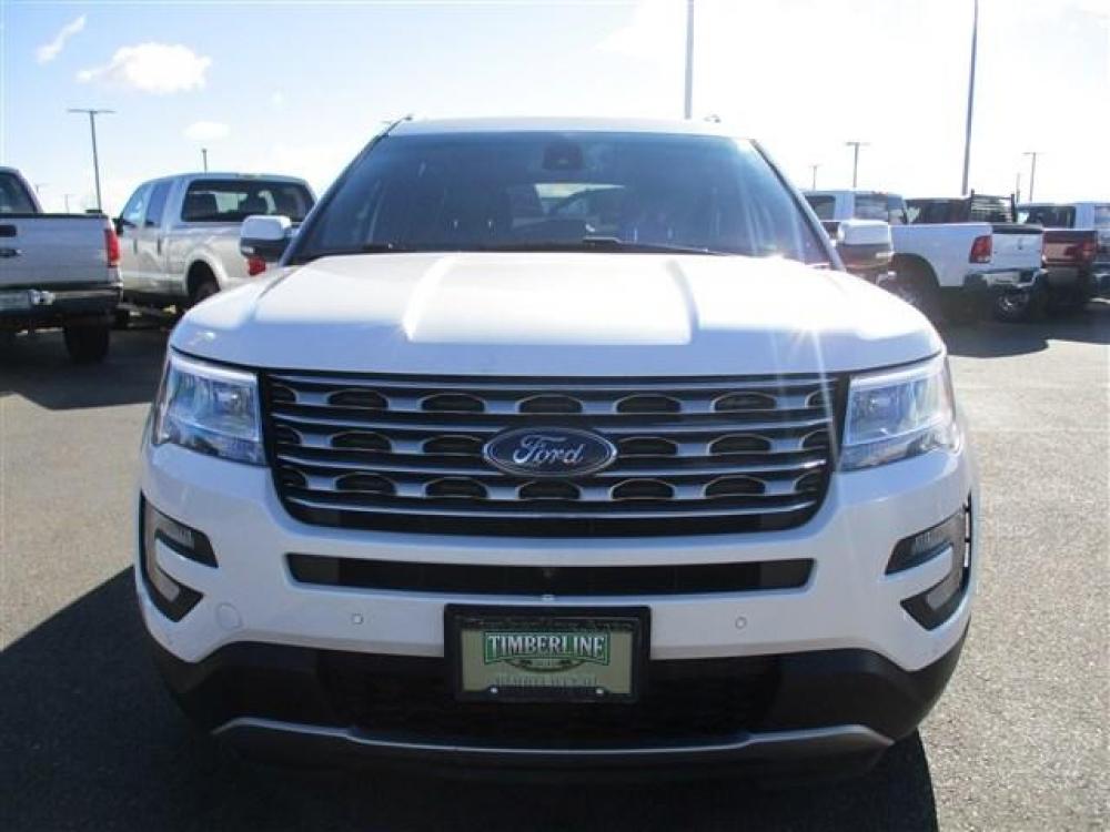2017 WHITE /BLACK FORD EXPLORER LIMITED (1FM5K8F8XHG) with an 6 engine, Automatic transmission, located at 1580 E Lincoln Rd, Idaho Falls, ID, 83401, (208) 523-4000, 0.000000, 0.000000 - Photo #9