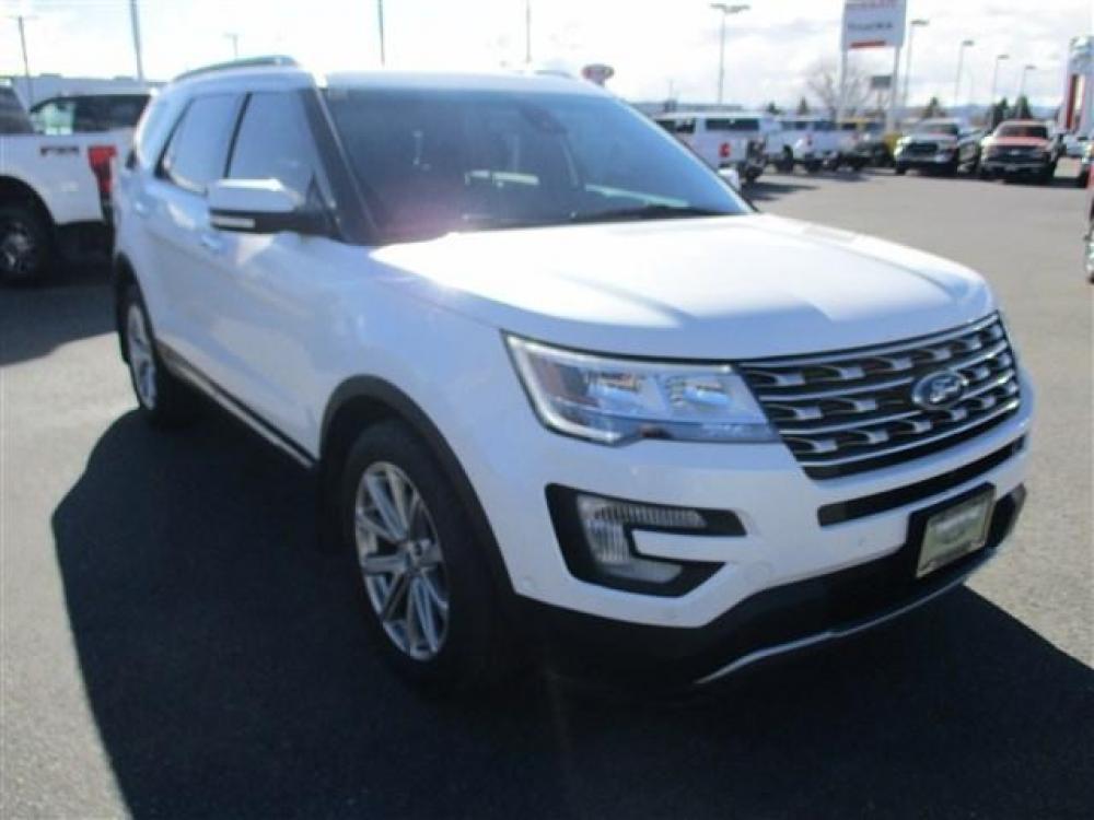 2017 WHITE /BLACK FORD EXPLORER LIMITED (1FM5K8F8XHG) with an 6 engine, Automatic transmission, located at 1580 E Lincoln Rd, Idaho Falls, ID, 83401, (208) 523-4000, 0.000000, 0.000000 - Photo #8