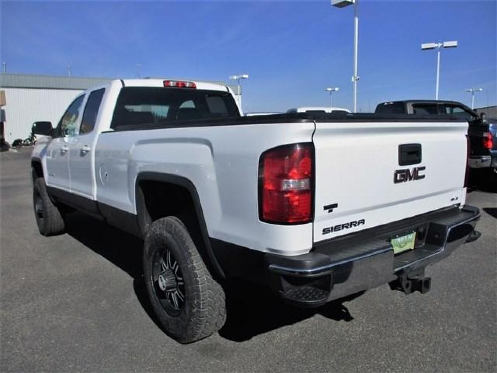 2015 WHITE GMC SIERRA 2500 SLE (1GT22YEG1FZ) with an 8 engine, Automatic transmission, located at 1580 E Lincoln Rd, Idaho Falls, ID, 83401, (208) 523-4000, 0.000000, 0.000000 - Photo #4