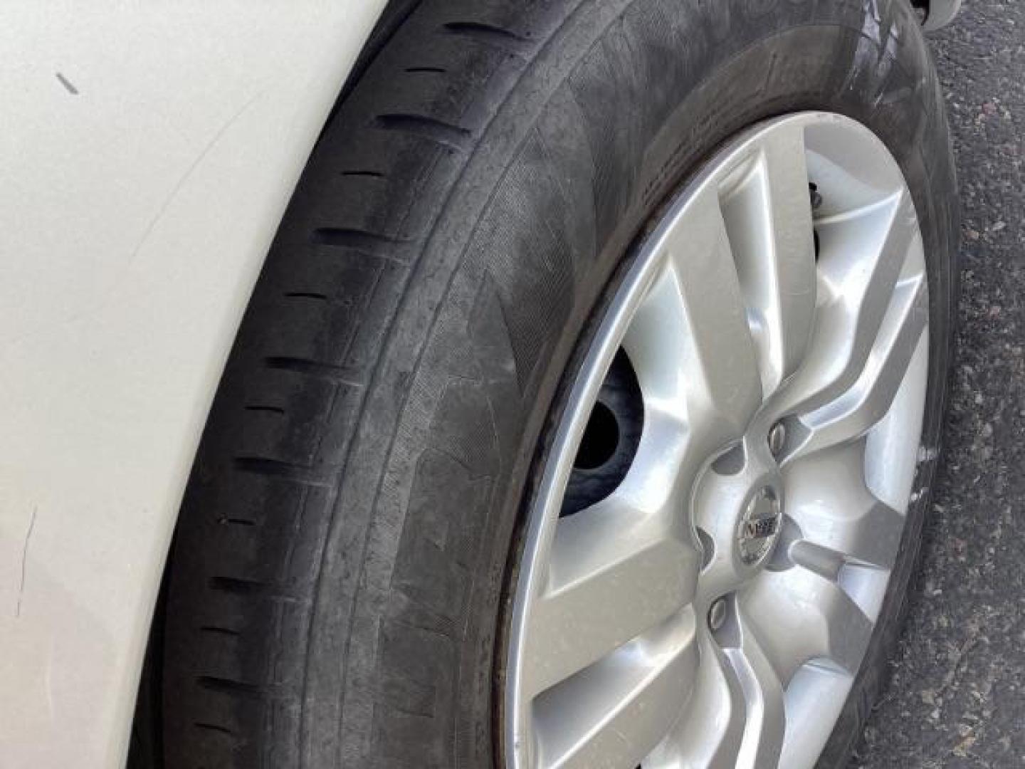 2011 Brilliant Silver Metallic /Frost Cloth Interior Nissan Altima 2.5 S (1N4AL2AP2BN) with an 2.5L L4 DOHC 16V engine, Continuously Variable Transmission transmission, located at 1235 N Woodruff Ave., Idaho Falls, 83401, (208) 523-1053, 43.507172, -112.000488 - The 2011 Nissan Altima comes with a range of features aimed at providing comfort, convenience, and performance. Here are some key features you can typically find in the 2011 Nissan Altima: Engine Options: The 2011 Altima typically offers a choice of two engines: 2.5-liter four-cylinder engine: Pro - Photo#19