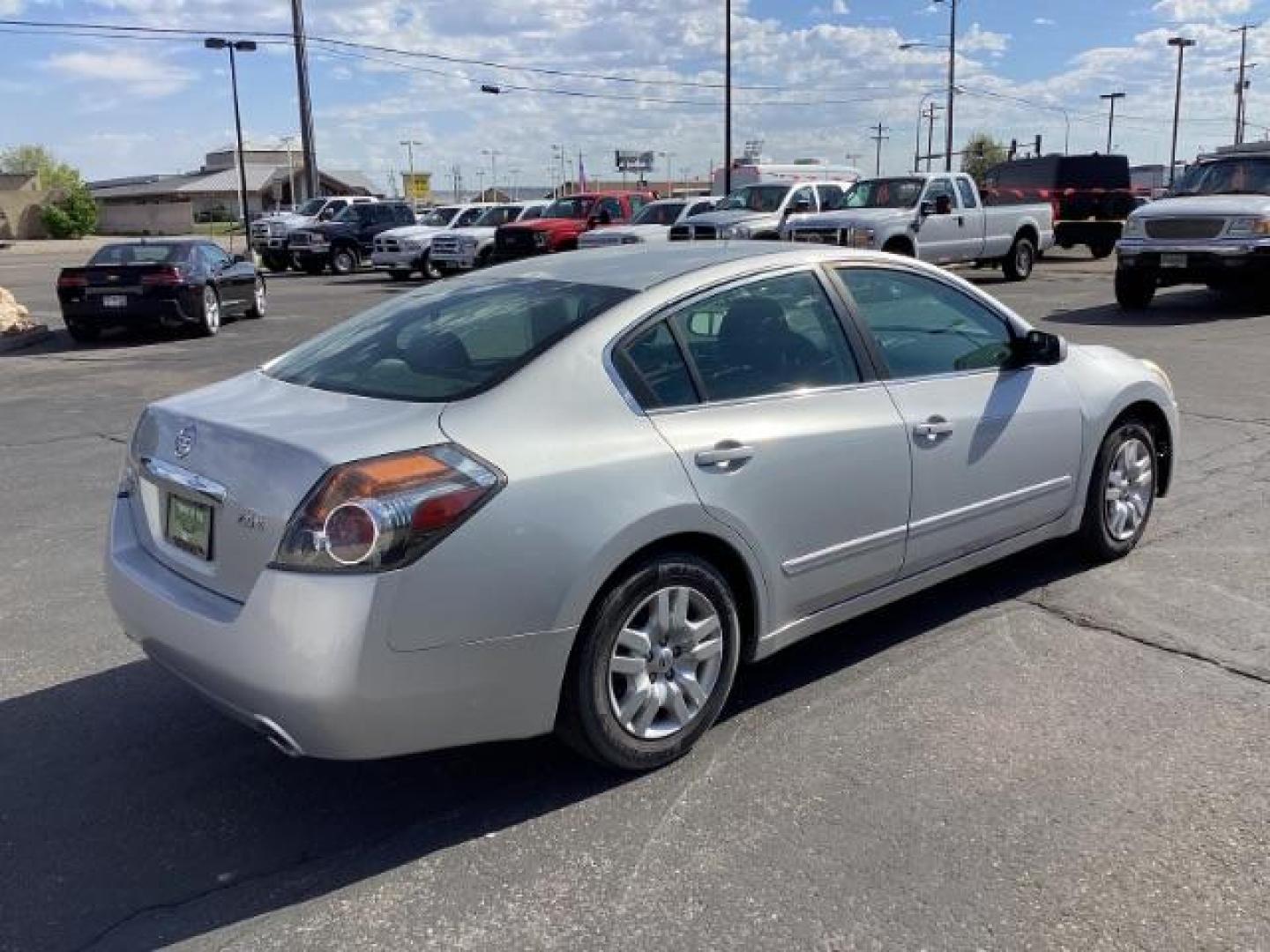 2011 Brilliant Silver Metallic /Frost Cloth Interior Nissan Altima 2.5 S (1N4AL2AP2BN) with an 2.5L L4 DOHC 16V engine, Continuously Variable Transmission transmission, located at 1235 N Woodruff Ave., Idaho Falls, 83401, (208) 523-1053, 43.507172, -112.000488 - The 2011 Nissan Altima comes with a range of features aimed at providing comfort, convenience, and performance. Here are some key features you can typically find in the 2011 Nissan Altima: Engine Options: The 2011 Altima typically offers a choice of two engines: 2.5-liter four-cylinder engine: Pro - Photo#4