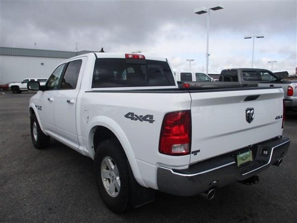 2018 WHITE /GRAY RAM 1500 SLT (1C6RR7LT1JS) with an 8 engine, Automatic transmission, located at 1580 E Lincoln Rd, Idaho Falls, ID, 83401, (208) 523-4000, 0.000000, 0.000000 - Photo #4