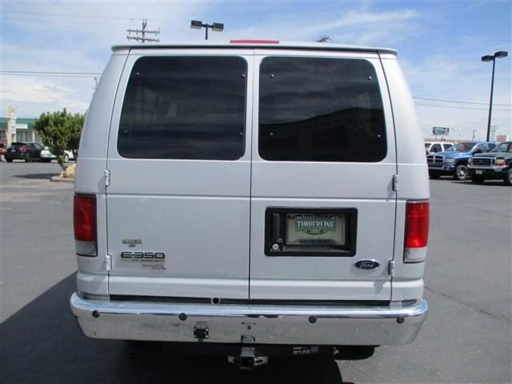 2008 SILVER /GRAY FORD ECONOLINE E350 SUPER DUTY WAGON (1FBNE31LX8D) with an 8 engine, 4 Speed Automatic transmission, located at 1580 E Lincoln Rd, Idaho Falls, ID, 83401, (208) 523-4000, 0.000000, 0.000000 - CLOTH INTERIOR. DRIVEN MILES- 186,295 FULL SIZED SUV- RWD- VAN- At Timberline Auto it is always easy to find a great deal for a great vehicle. We pride ourselves on our ability to go the extra mile. With our exprerienced sales team we will be able to find you the right rig here on our lot or we - Photo #3