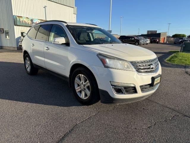 2013 WHITE /Ebony Chevrolet Traverse 1LT AWD (1GNKVGKD1DJ) with an 3.6L V6 DOHC 24V engine, 6-Speed Automatic transmission, located at 1235 N Woodruff Ave., Idaho Falls, 83401, (208) 523-1053, 43.507172, -112.000488 - Powered by a 3.6L V6 engine paired with a 6-speed transmission. Built for family hauling, it offers three-row seating for up to eight passengers with strong highway comfort and smooth daily drivability. AWD capability adds traction for snow and wet road conditions, making it a solid year-round SUV.- Photo#37