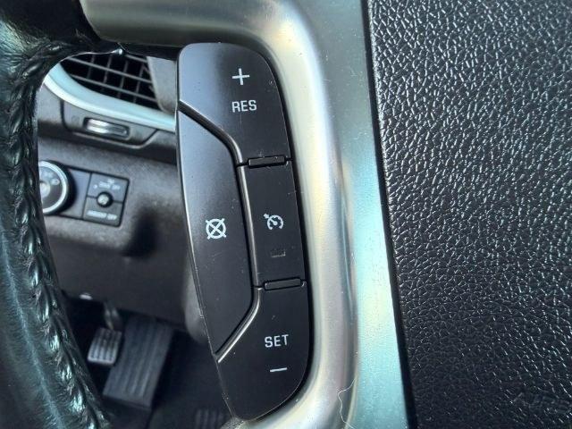 2013 WHITE /Ebony Chevrolet Traverse 1LT AWD (1GNKVGKD1DJ) with an 3.6L V6 DOHC 24V engine, 6-Speed Automatic transmission, located at 1235 N Woodruff Ave., Idaho Falls, 83401, (208) 523-1053, 43.507172, -112.000488 - Powered by a 3.6L V6 engine paired with a 6-speed transmission. Built for family hauling, it offers three-row seating for up to eight passengers with strong highway comfort and smooth daily drivability. AWD capability adds traction for snow and wet road conditions, making it a solid year-round SUV.- Photo#49