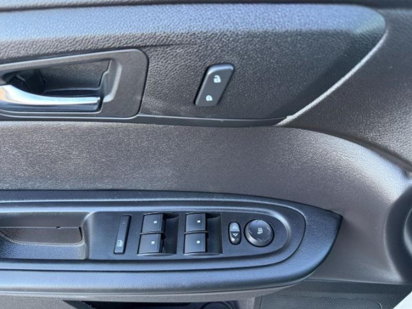 2013 WHITE /Ebony Chevrolet Traverse 1LT AWD (1GNKVGKD1DJ) with an 3.6L V6 DOHC 24V engine, 6-Speed Automatic transmission, located at 1235 N Woodruff Ave., Idaho Falls, 83401, (208) 523-1053, 43.507172, -112.000488 - At Timberline Auto, finding a great deal on your next vehicle is always easy! Our experienced sales staff goal is to help find you the right vehicle at the right price! Our knowledgeable finance department has options for almost any credit score. We offer extended service contract options to prot - Photo#23