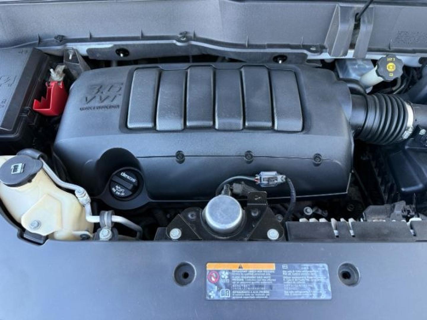 2013 WHITE /Ebony Chevrolet Traverse 1LT AWD (1GNKVGKD1DJ) with an 3.6L V6 DOHC 24V engine, 6-Speed Automatic transmission, located at 1235 N Woodruff Ave., Idaho Falls, 83401, (208) 523-1053, 43.507172, -112.000488 - At Timberline Auto, finding a great deal on your next vehicle is always easy! Our experienced sales staff goal is to help find you the right vehicle at the right price! Our knowledgeable finance department has options for almost any credit score. We offer extended service contract options to prot - Photo#27