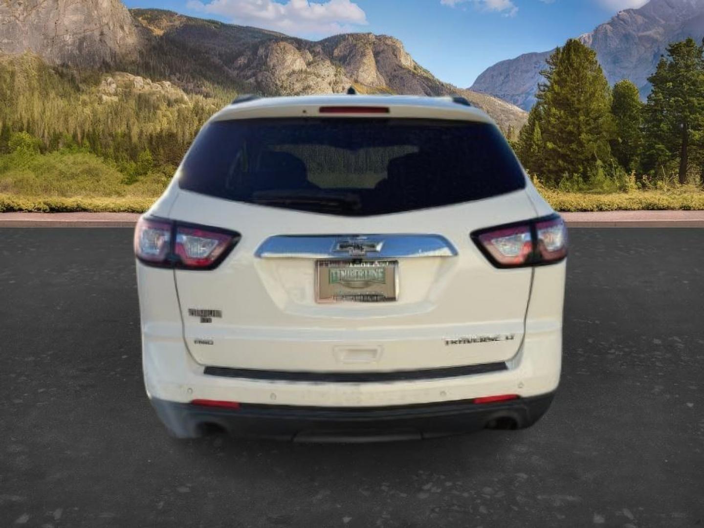 2013 WHITE /Ebony Chevrolet Traverse 1LT AWD (1GNKVGKD1DJ) with an 3.6L V6 DOHC 24V engine, 6-Speed Automatic transmission, located at 1235 N Woodruff Ave., Idaho Falls, 83401, (208) 523-1053, 43.507172, -112.000488 - At Timberline Auto, finding a great deal on your next vehicle is always easy! Our experienced sales staff goal is to help find you the right vehicle at the right price! Our knowledgeable finance department has options for almost any credit score. We offer extended service contract options to prot - Photo#3