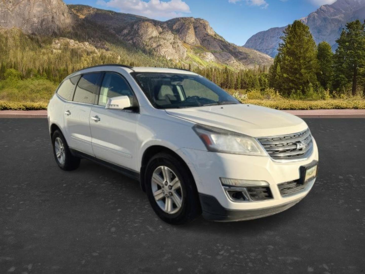 2013 WHITE /Ebony Chevrolet Traverse 1LT AWD (1GNKVGKD1DJ) with an 3.6L V6 DOHC 24V engine, 6-Speed Automatic transmission, located at 1235 N Woodruff Ave., Idaho Falls, 83401, (208) 523-1053, 43.507172, -112.000488 - At Timberline Auto, finding a great deal on your next vehicle is always easy! Our experienced sales staff goal is to help find you the right vehicle at the right price! Our knowledgeable finance department has options for almost any credit score. We offer extended service contract options to prot - Photo#9